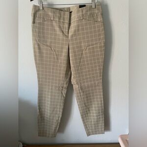 The Limited women’s Beige Checkered Pants. BNWT. Size 10.